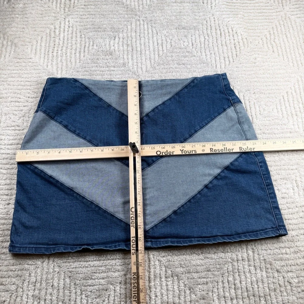 Forever 21 Denim Mini Skirt Womensy 3X Blue Chevron Patchwork y2K Edgy Retro